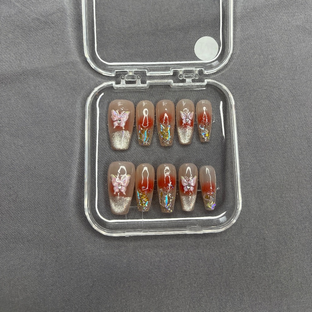 Press on nails